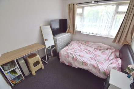 Dedworth Road, Windsor, Image 5