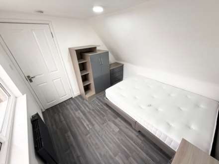 London Road, Reading, Image 5