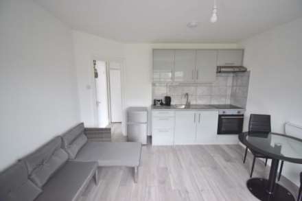 Oxford Road, Tilehurst, Image 2