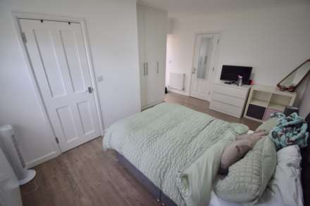 Pond Head Lane, Reading, Image 3