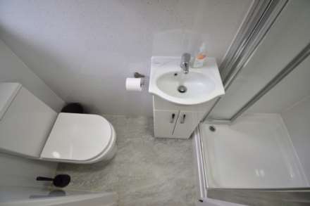 Pond Head Lane, Reading, Image 4