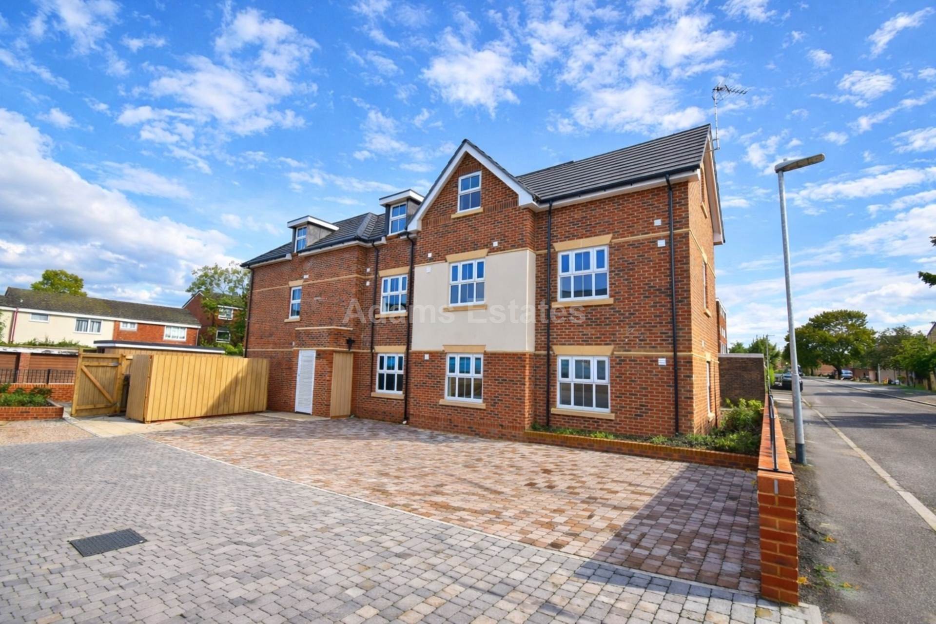 Block B, Charndon Close, Reading, Image 8