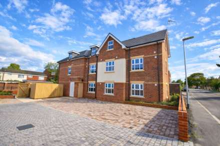 Block B, Charndon Close, Reading, Image 8