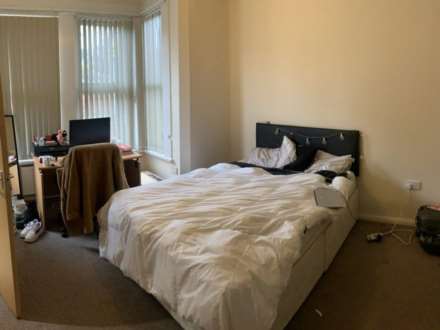 Basingstoke Road, Reading, Image 6