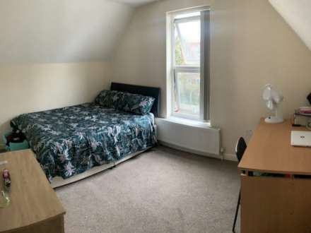 Basingstoke Road, Reading, Image 9
