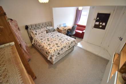 Falcon Avenue, Reading, Image 3