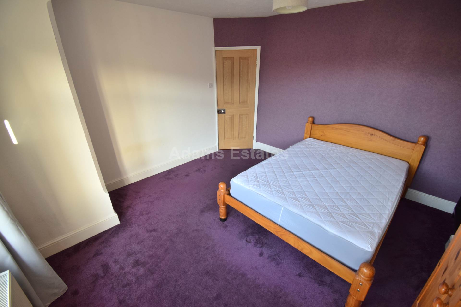 Room 4, Reading Road, Woodley, Image 3