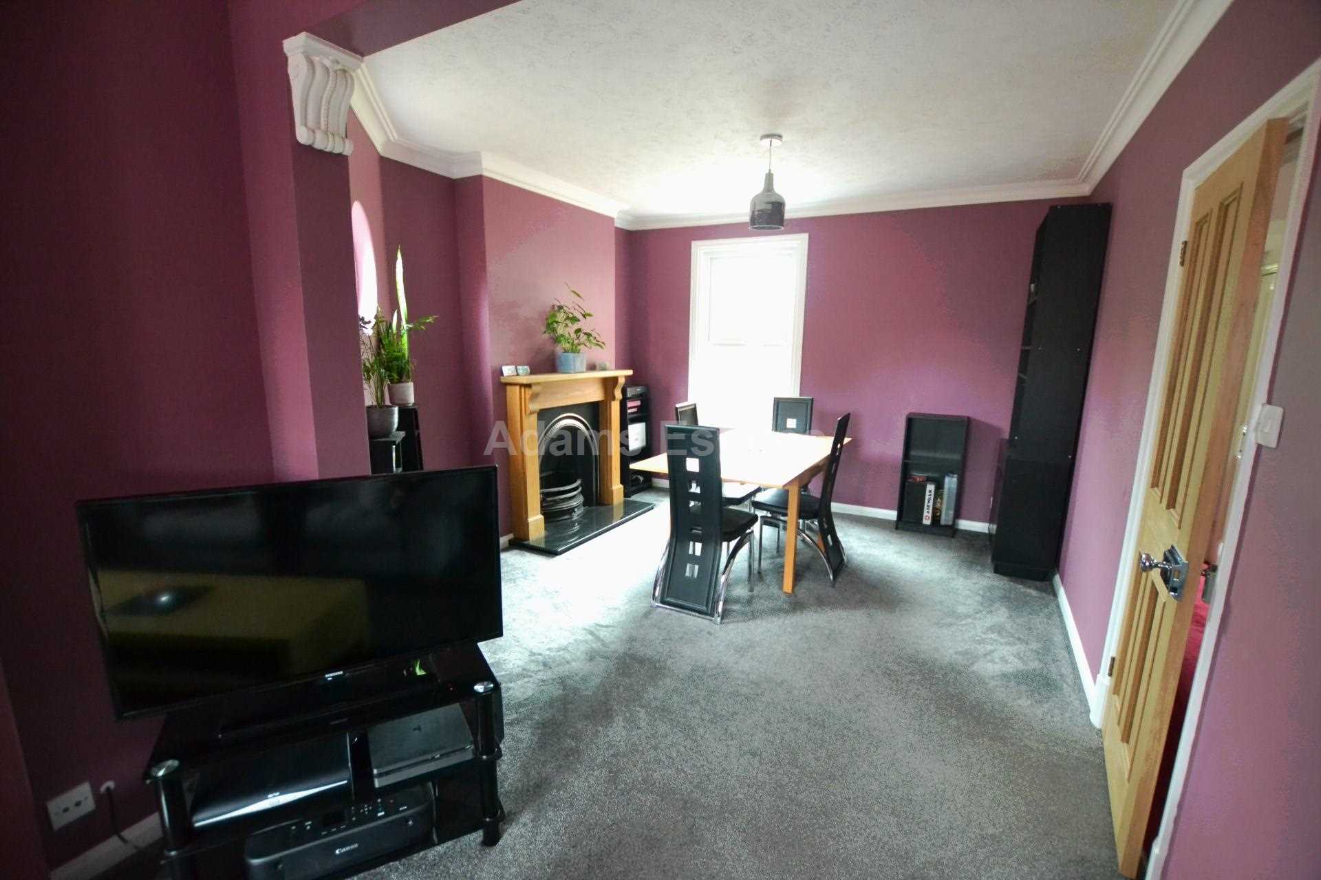 Room 4, Reading Road, Woodley, Image 8