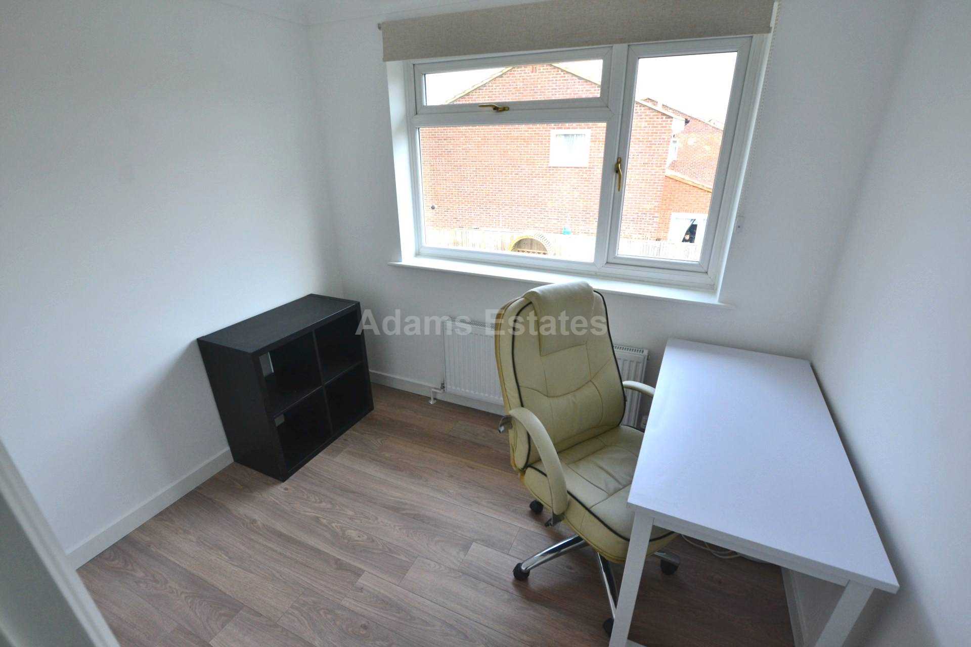 Corsham Road, Calcot, Image 12