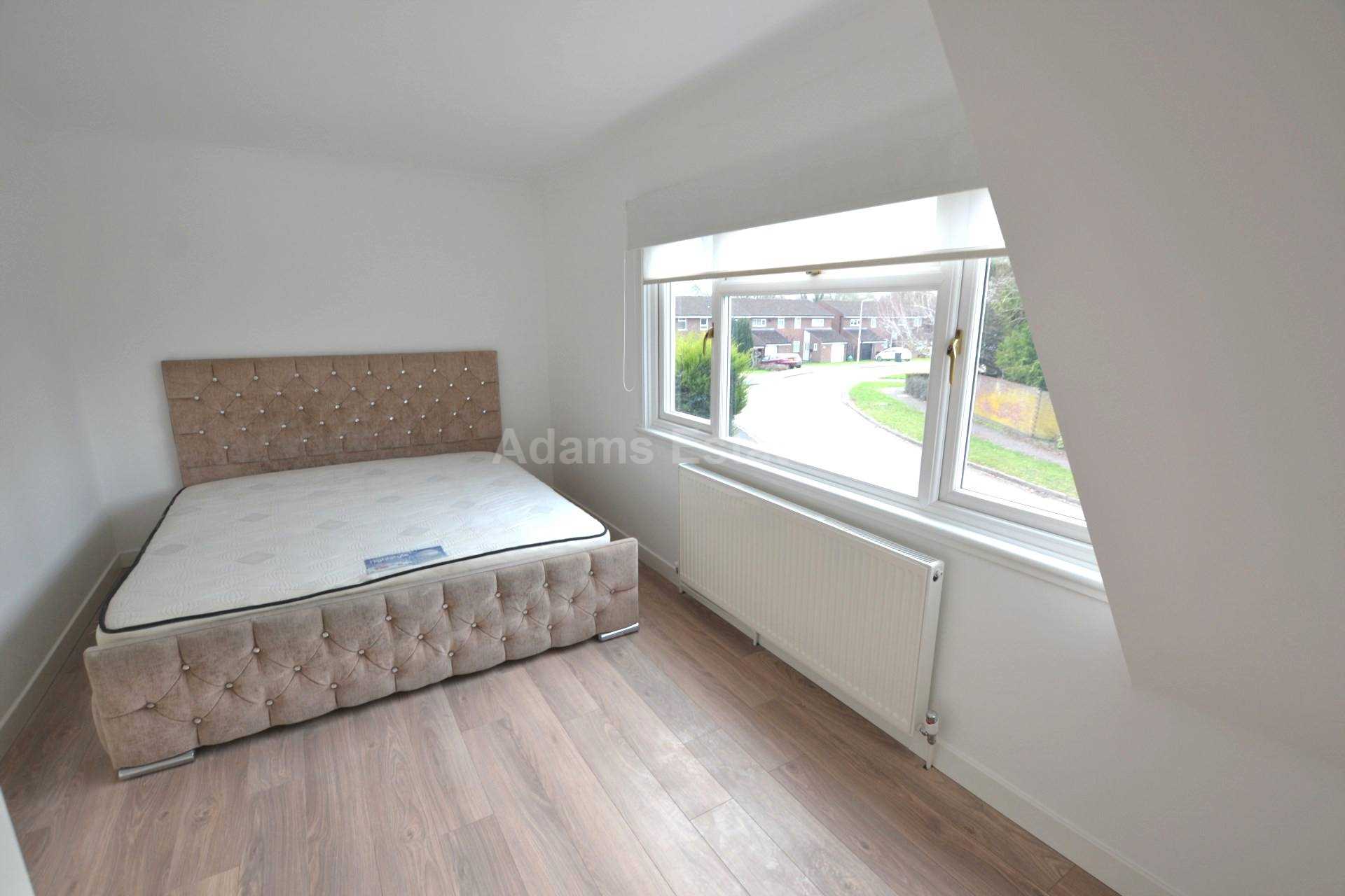 Corsham Road, Calcot, Image 15
