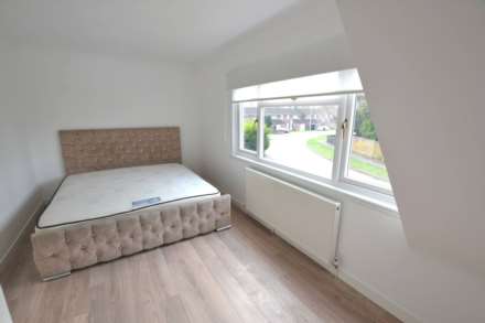 Corsham Road, Calcot, Image 15