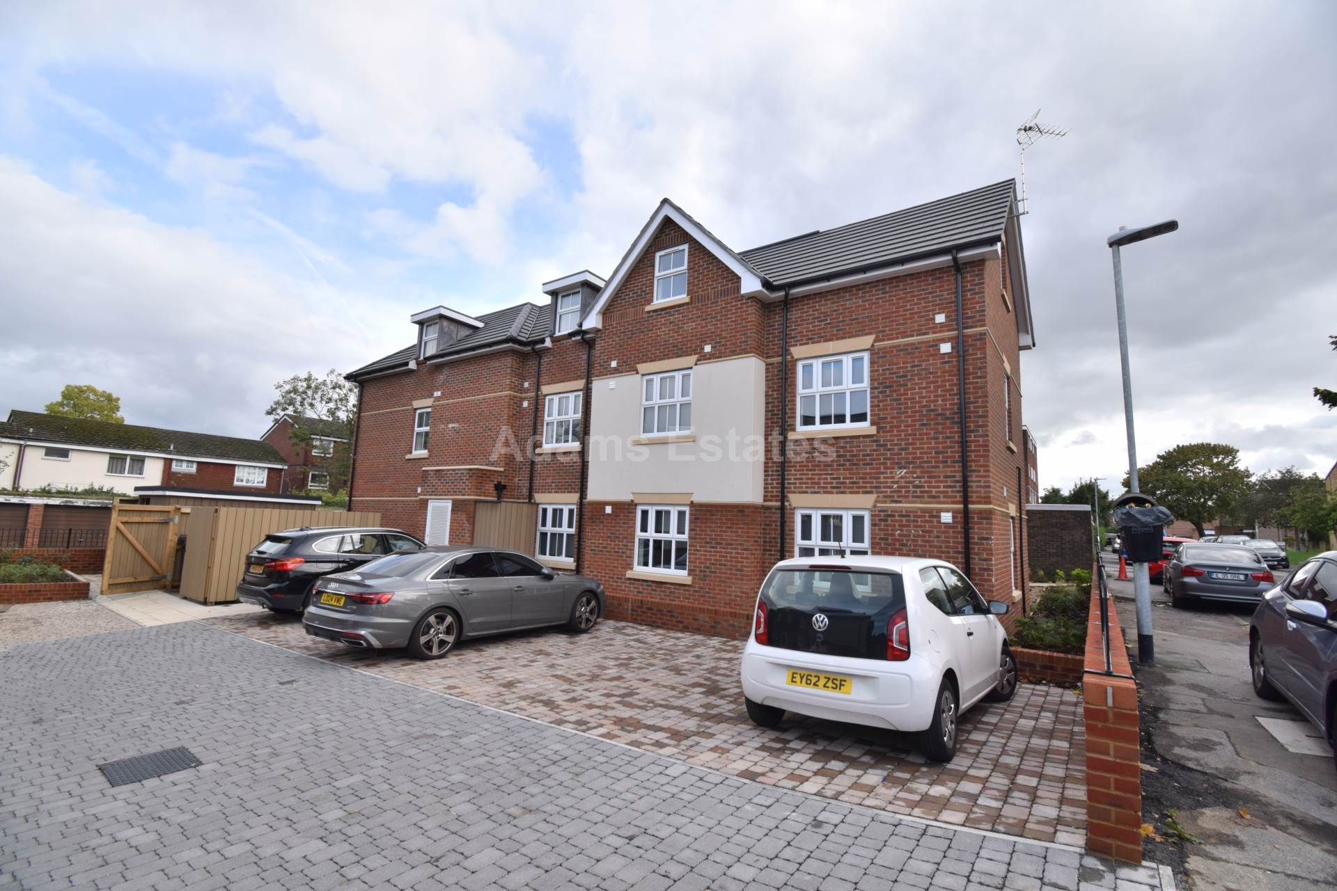 Block A, Charndon Close, Reading, Image 1