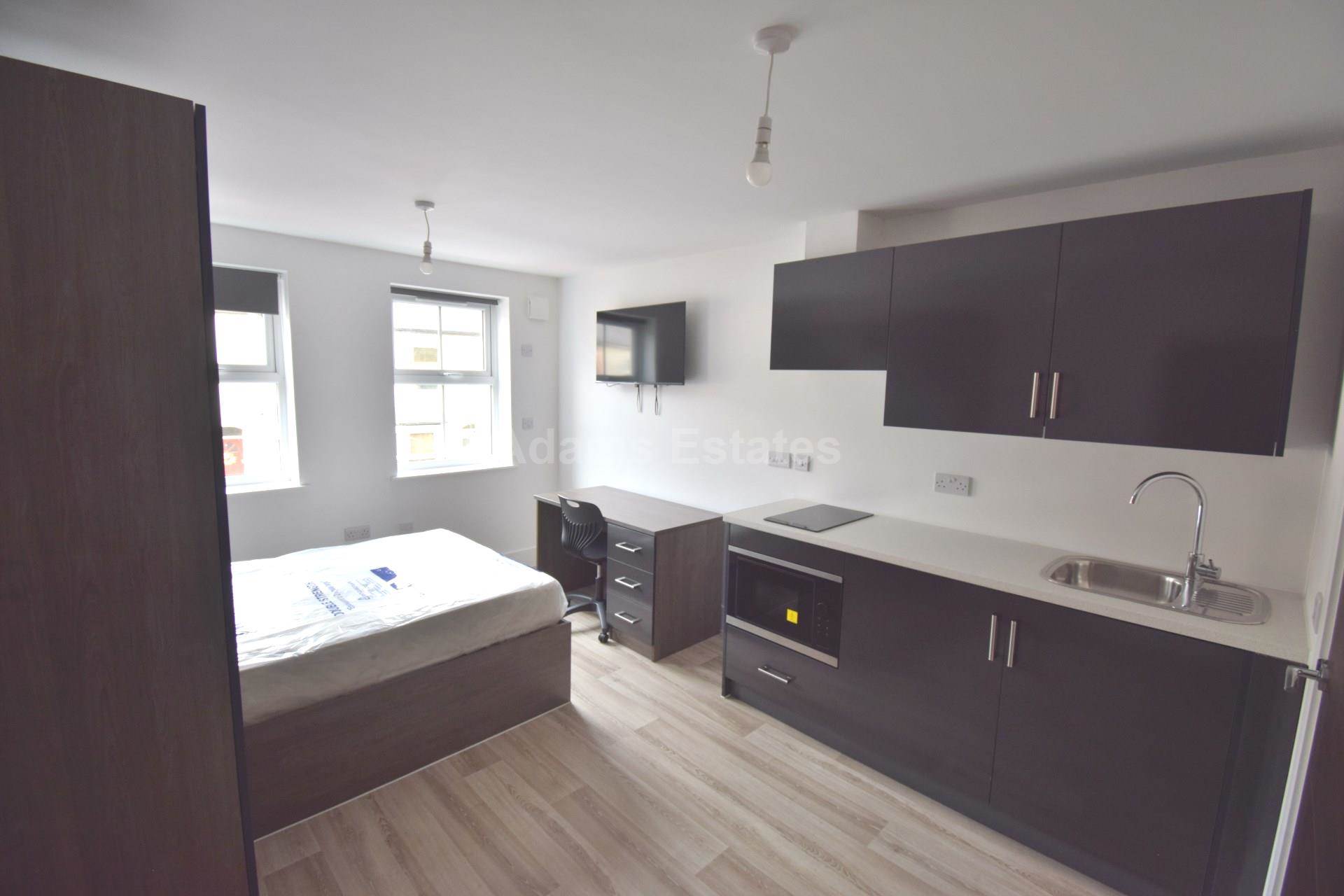 Block A, Charndon Close, Reading, Image 7