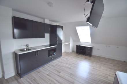 Block A, Charndon Close, Reading, Image 3
