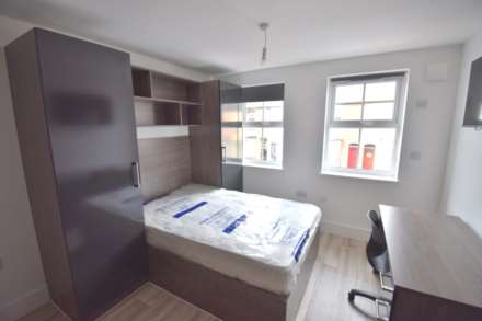 Block A, Charndon Close, Reading, Image 9