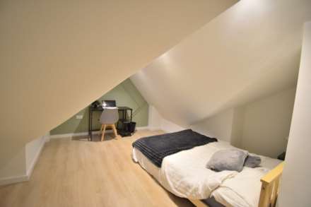 Room 5, Radstock Road, Reading, Image 1