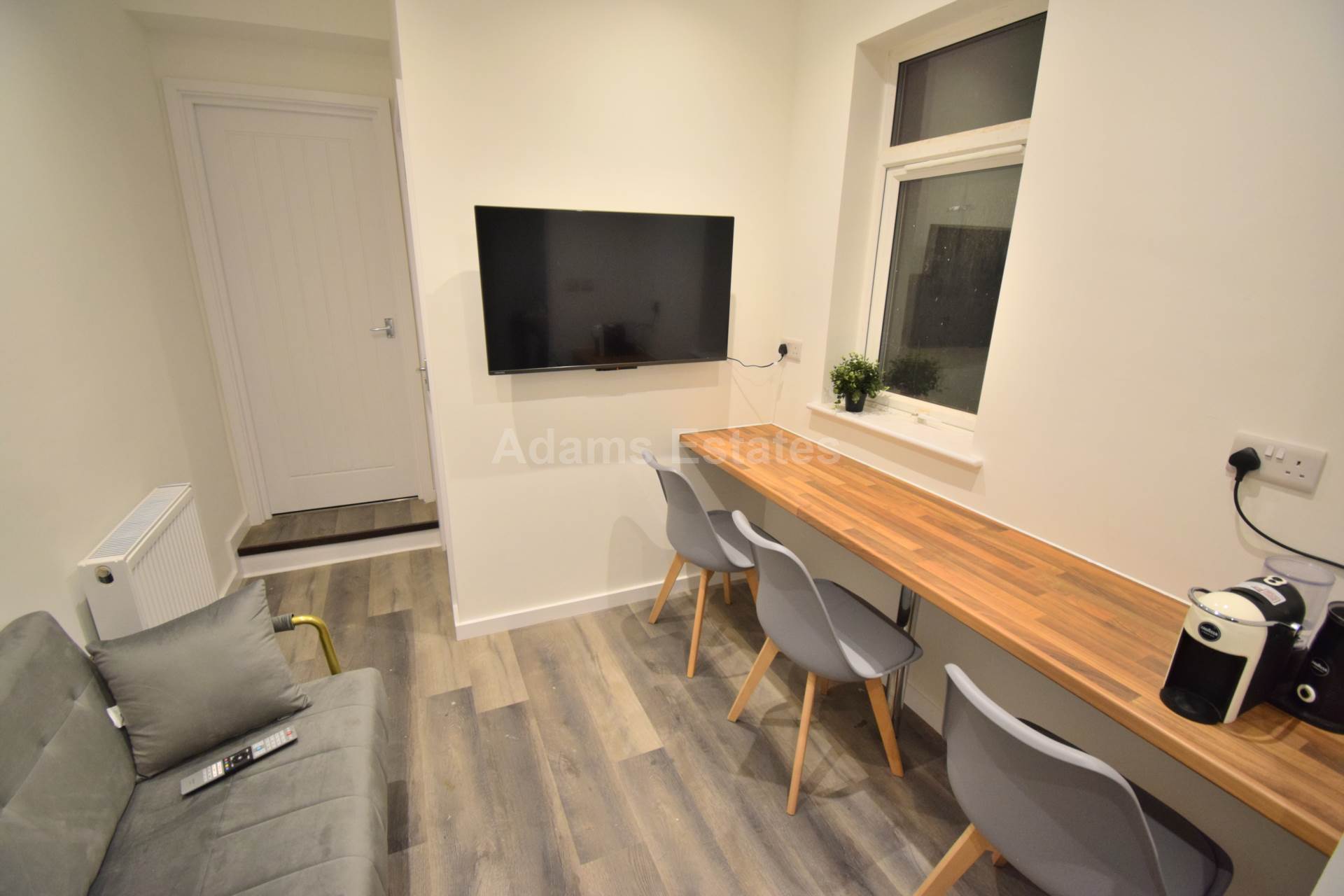 Room 6, Radstock Road, Reading, Image 4