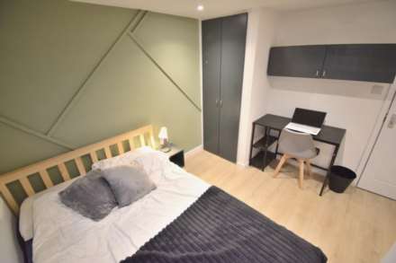 Room 6, Radstock Road, Reading, Image 2