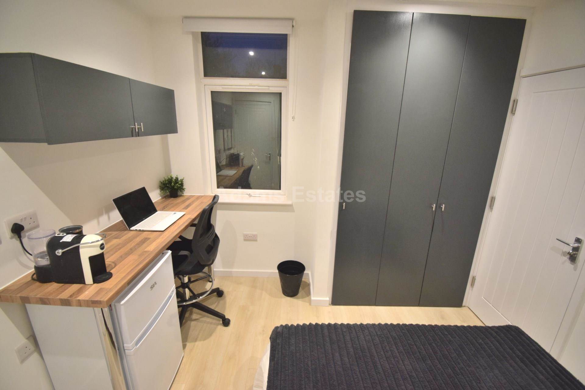 Room 2, Radstock Road, Reading, Image 3