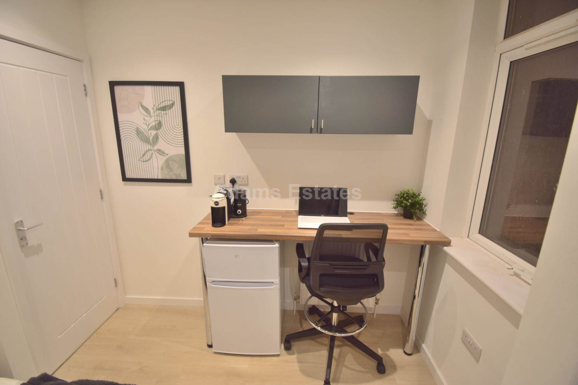 Room 2, Radstock Road, Reading, Image 4