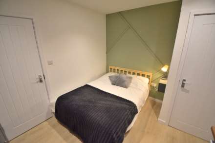 Room 2, Radstock Road, Reading, Image 1