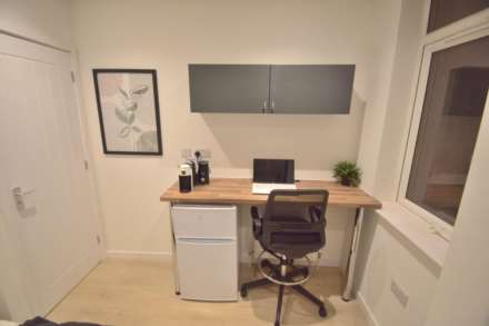 Room 2, Radstock Road, Reading, Image 4