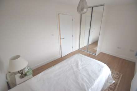Woolhampton Way, Reading, Image 14