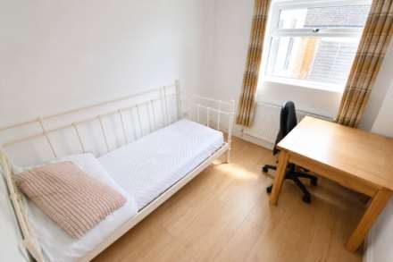 Whitley Wood Lane, Reading, Image 11