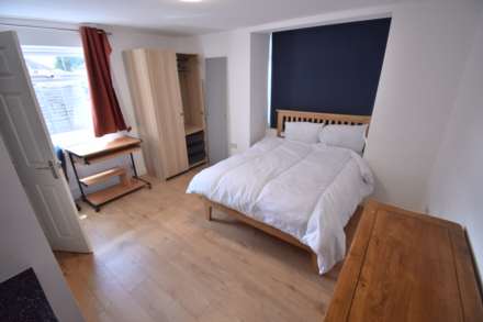 Whitley Wood Lane, Reading, Image 5
