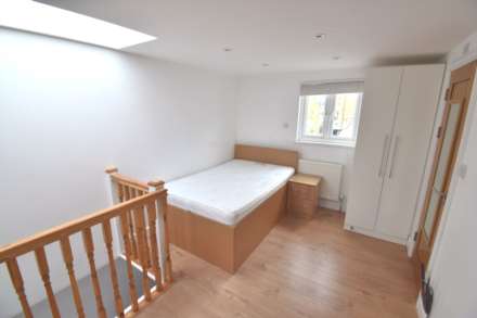Upper Crown Street, Reading, Image 1