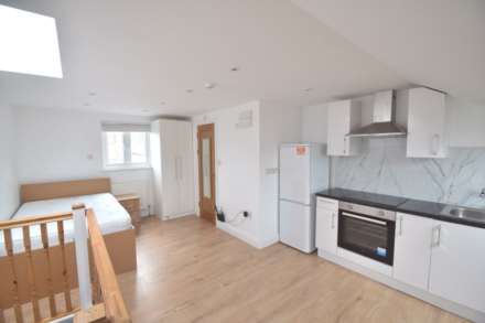 Upper Crown Street, Reading, Image 4