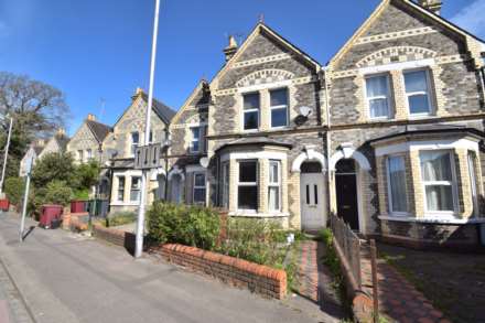 2 Bedroom Terrace, Wokingham Road, Reading
