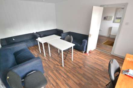 Alexandra Road, Reading, Image 2