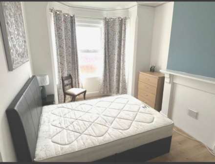 Radstock Road, Reading, Image 1