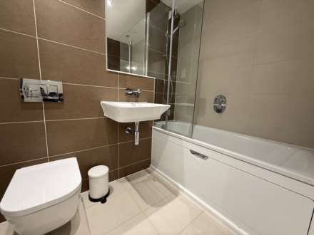 Woolhampton Way, Reading, Image 15