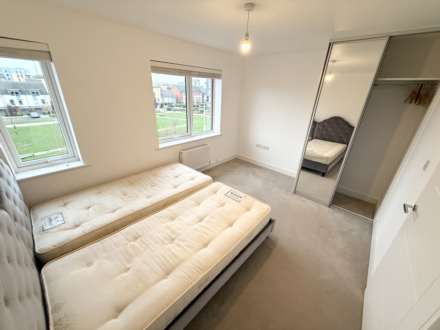 Woolhampton Way, Reading, Image 16