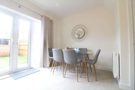 Woolhampton Way, Reading, Image 4