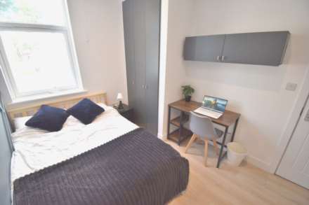 Room 2, Cholmeley Road, Reading, Image 1