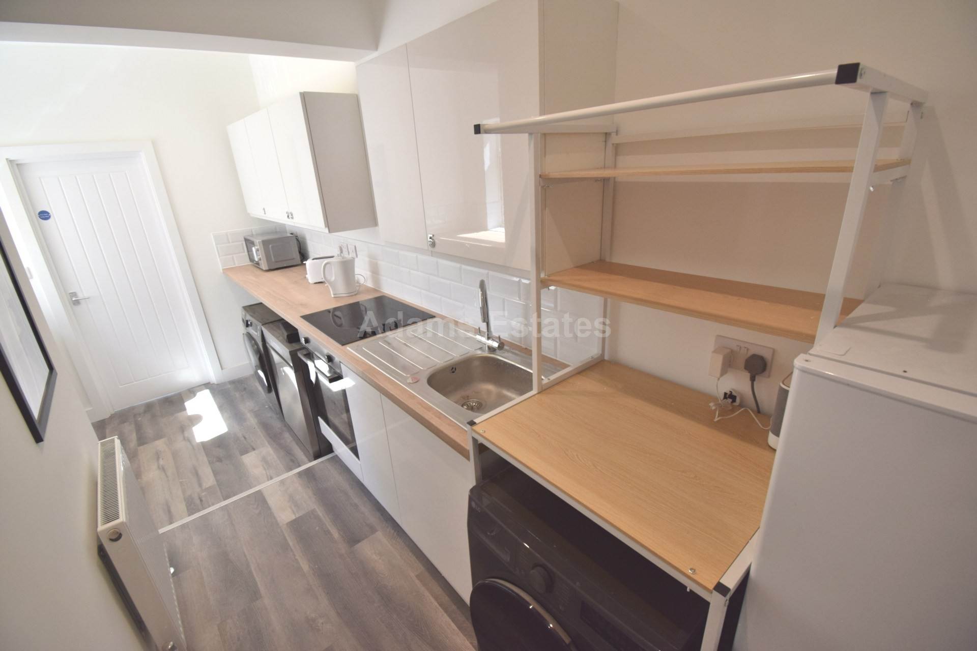 Room 3, Cholmeley Road, Reading, Image 6