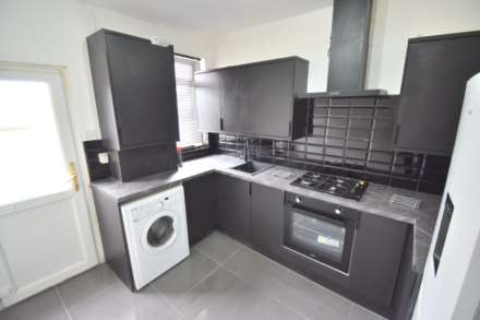 3 Bedroom Flat, Whitley Street, Reading