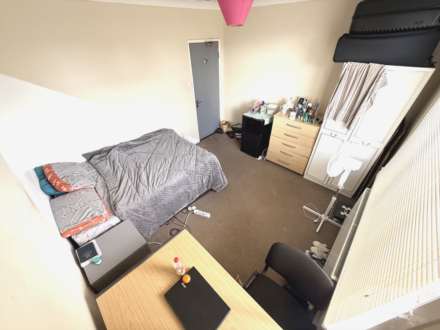 Bulmershe Road, Reading, Image 2