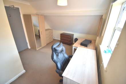 Bulmershe Road, Reading, Image 1