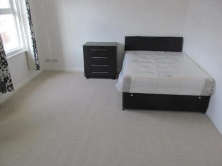 Sidmouth Street, Reading, Image 12