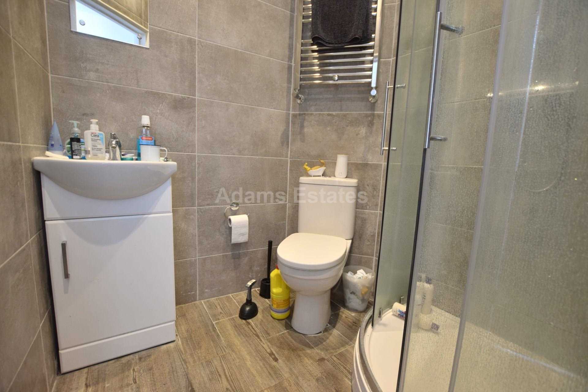 London Road, Reading, Image 11