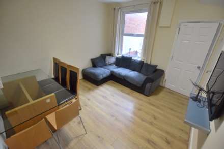 Blenheim Road, Reading, Image 2