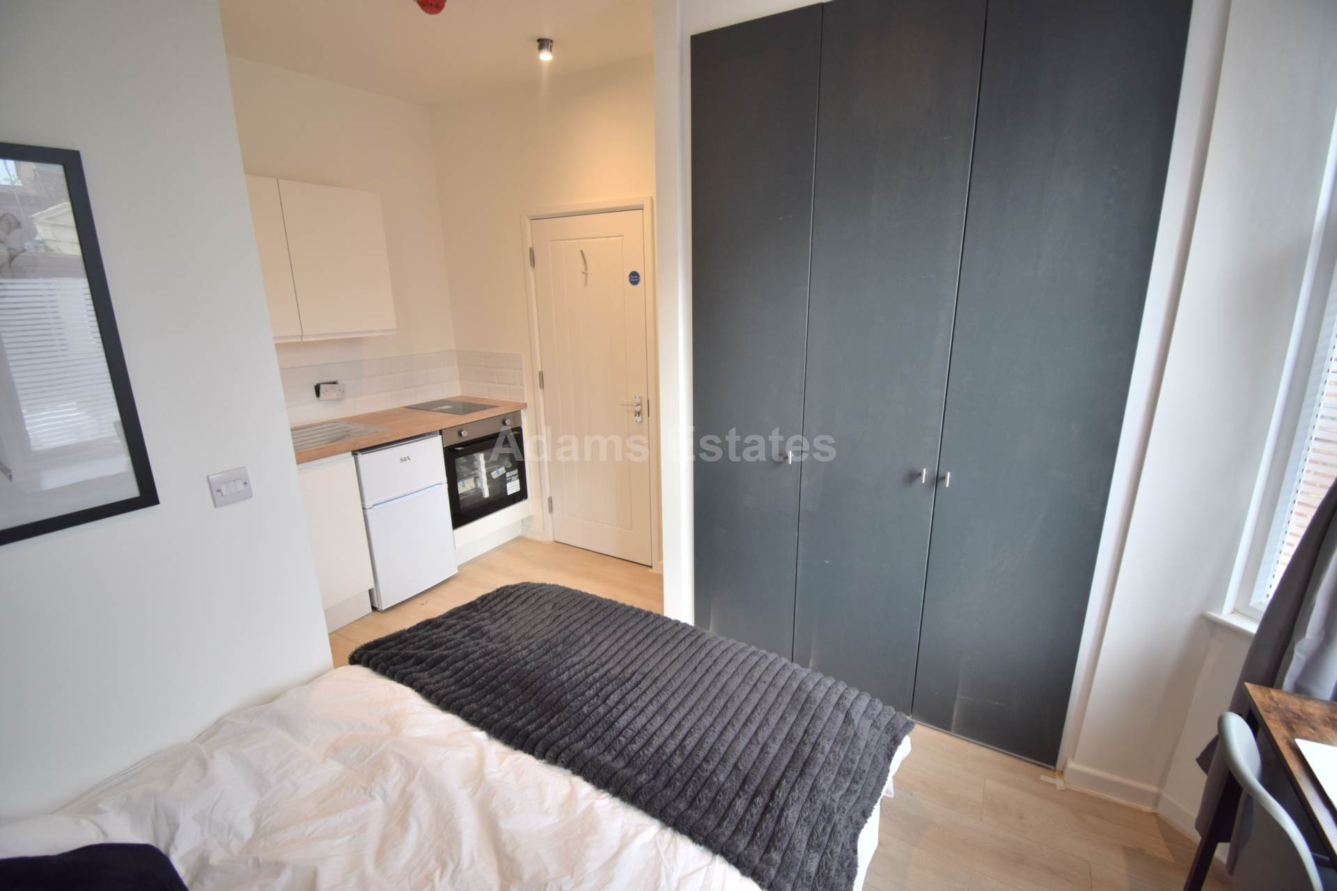 Studio 1, Oxford Road, Reading, Image 1