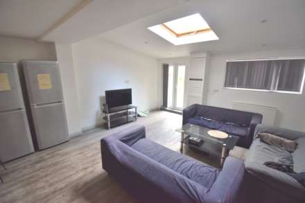 Bulmershe Road, University Area, Image 2