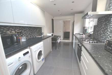 1 Bedroom Room (Double), Grange Avenue, Reading