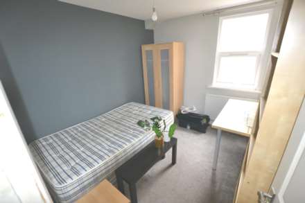 Grange Avenue, Reading, Image 9