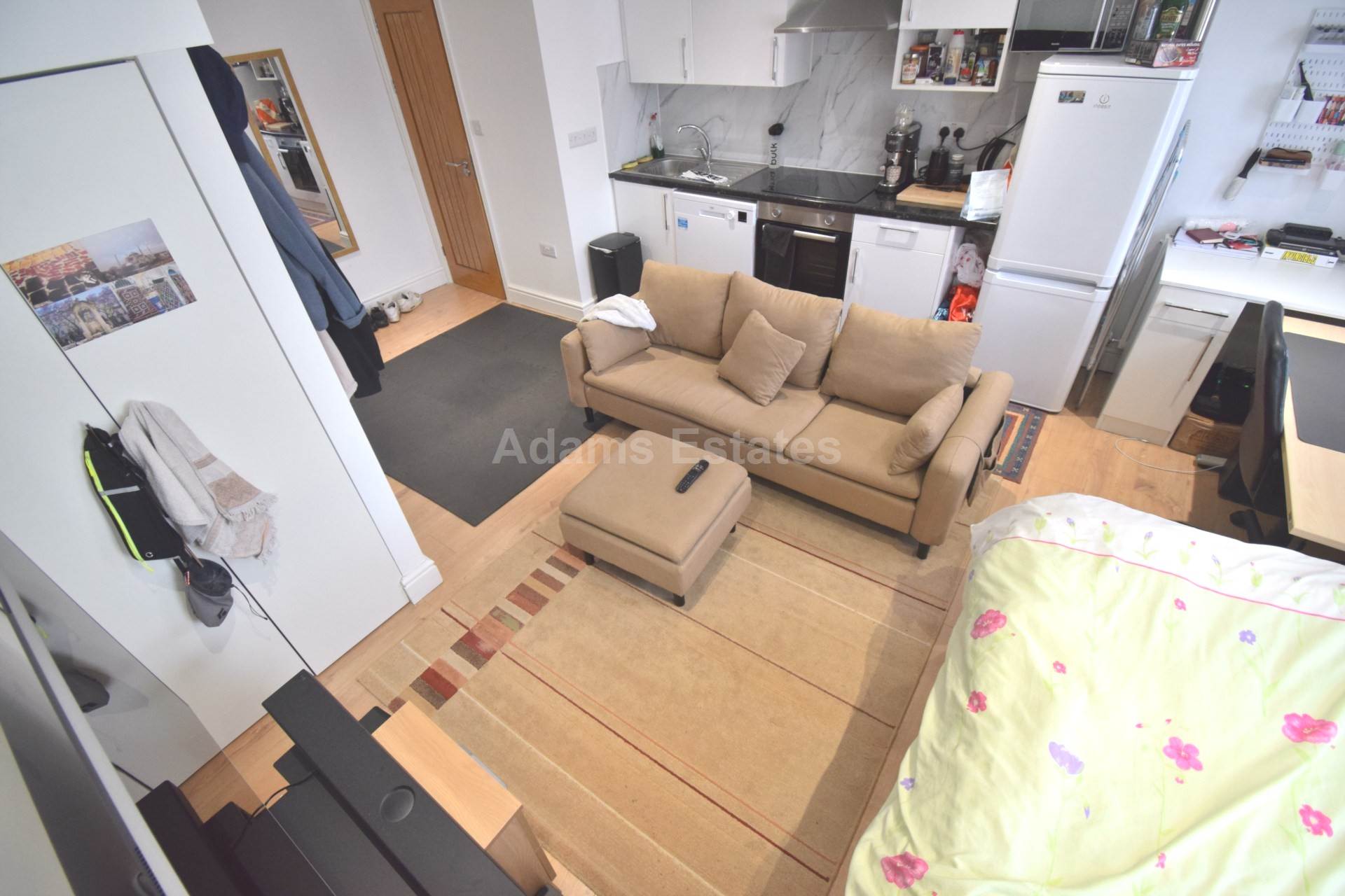 Upper Crown Street, Reading, Image 1